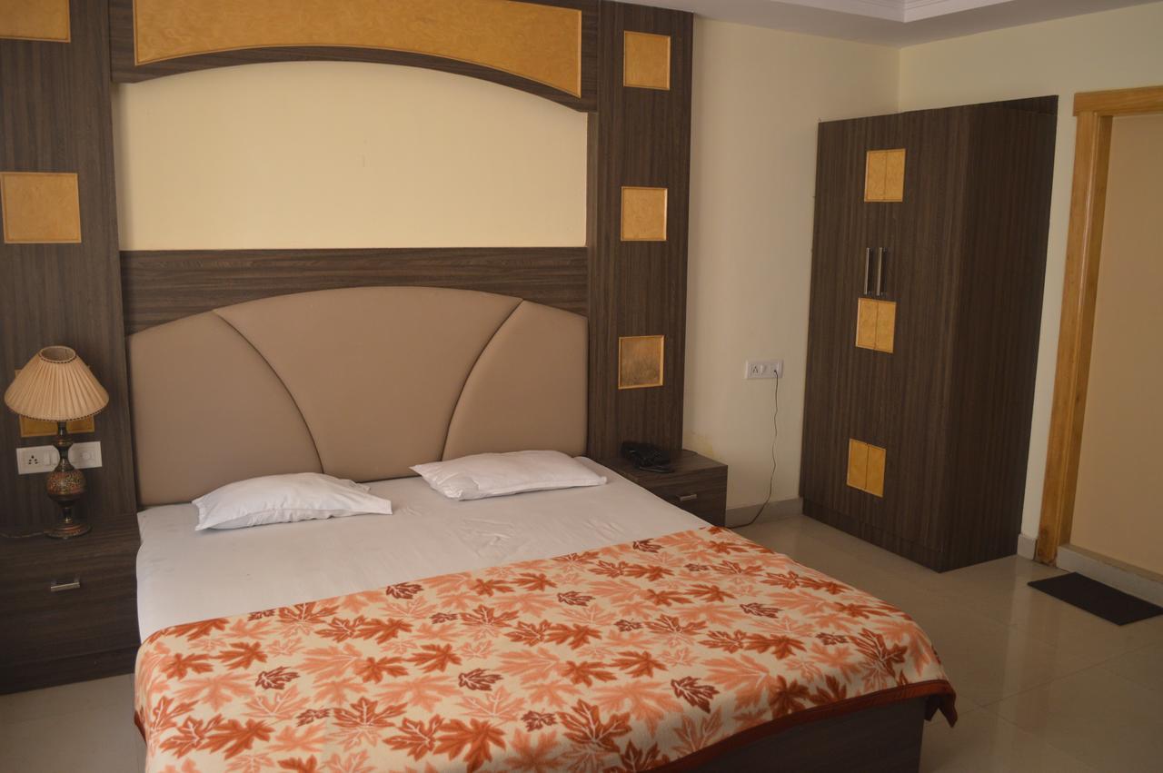 โรงแรม ซิตี้ พาเลส Brahmapur ห้อง รูปภาพ